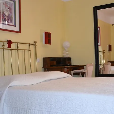 Hotellerie De L'esplanade 2*